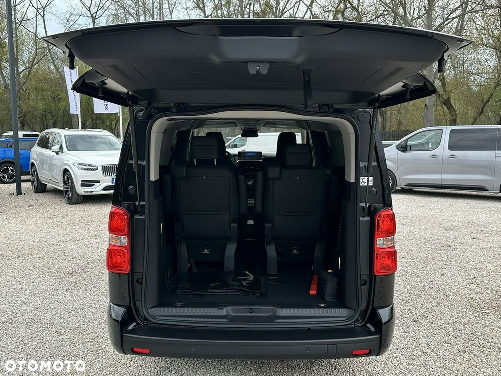 Peugeot Traveller - 10