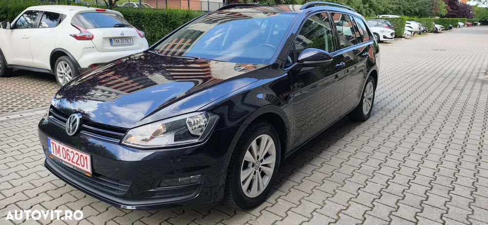 Volkswagen Golf - 1