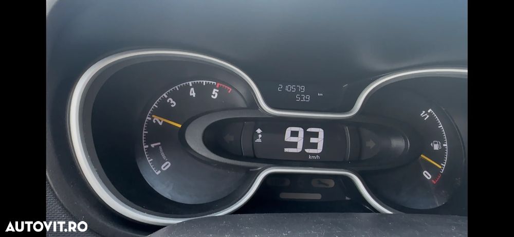 Opel VIVARO - 27