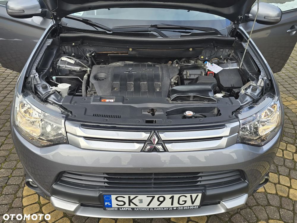 Mitsubishi Outlander 2.2 DID Intense + 4WD - 28