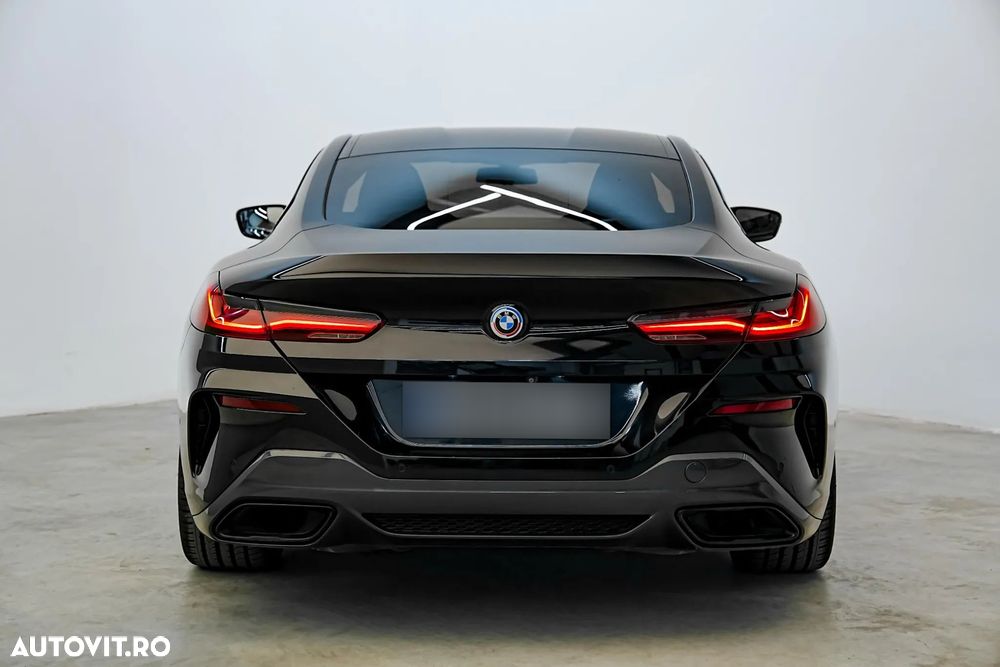BMW Seria 8 - 12