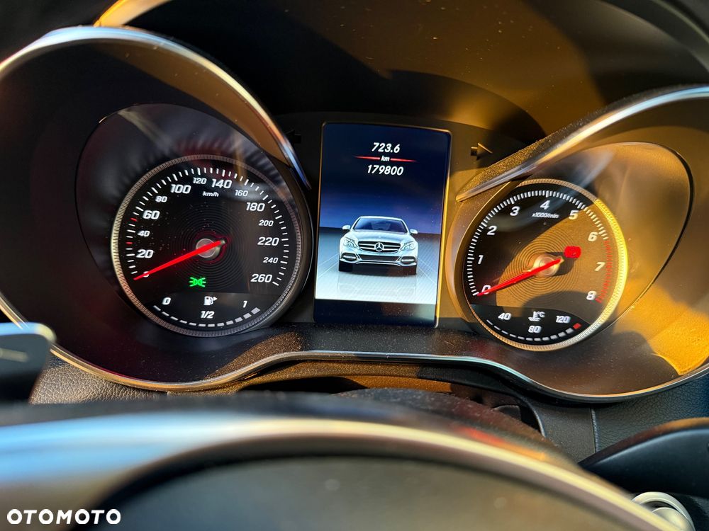 Mercedes-Benz Klasa C 200 4-Matic 9G-TRONIC - 12