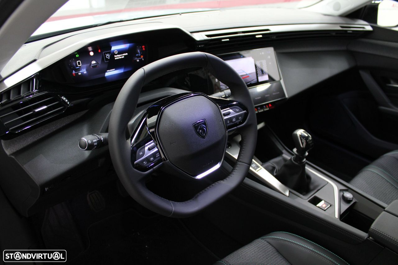 Peugeot 308 1.2 PureTech Allure - 11