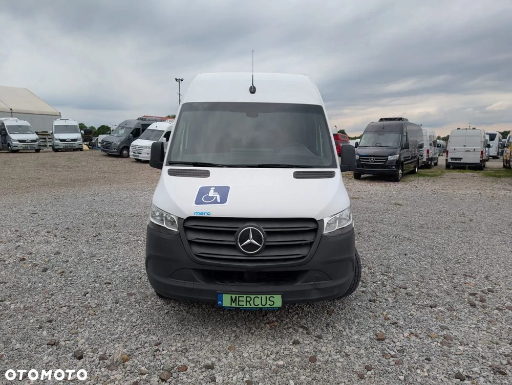 Mercedes-Benz Sprinter - 14