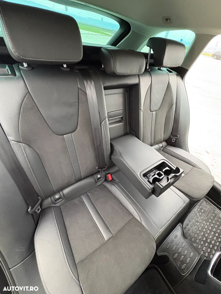 Skoda Octavia 2.0 TDI STYLE DSG - 23