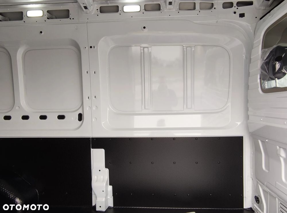 Maxus Deliver 9 - 13