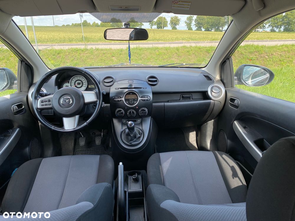 Mazda 2 - 10