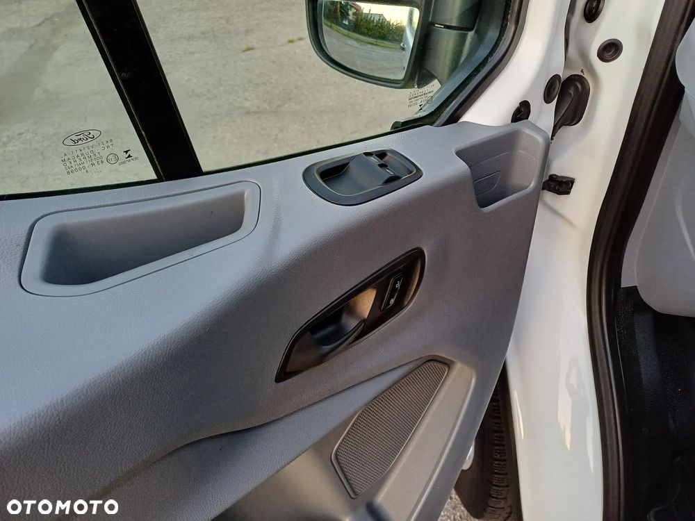 Ford Transit - 19