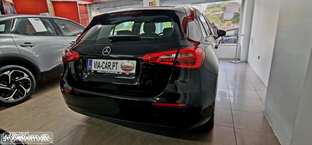 Mercedes-Benz A 180 d Style Plus - 4