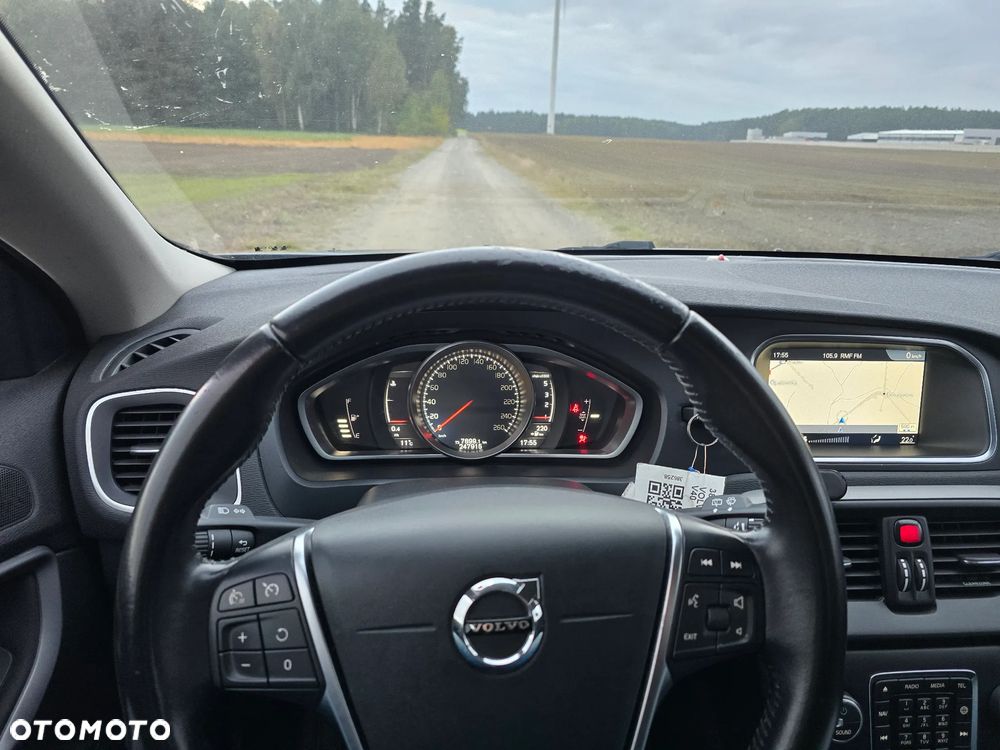 Volvo V40 D2 Drive-E Momentum - 9