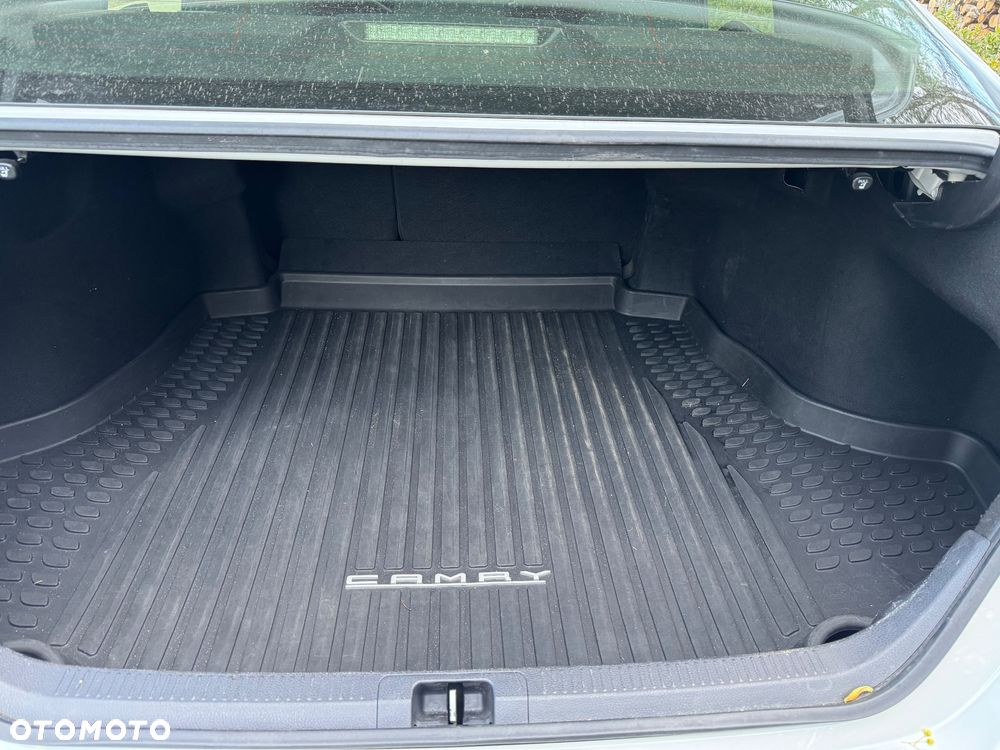 Toyota Camry 2.5 Hybrid Comfort CVT - 29