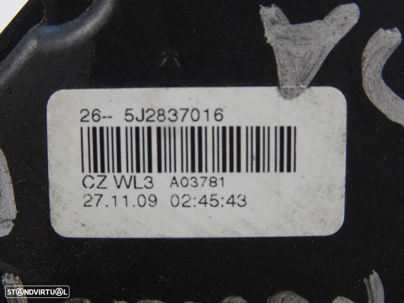 Fecho Da Porta Frente Direita Skoda Roomster (5J)  5J2837016 / 5J2 837 - 8