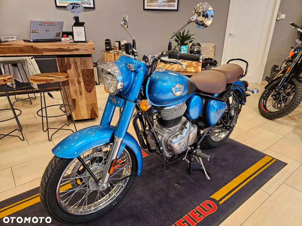 Royal Enfield Classic - 2