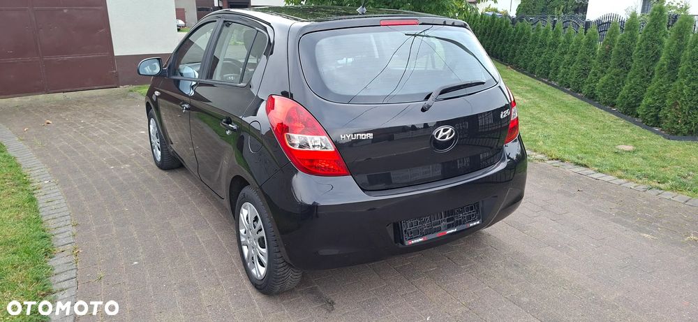 Hyundai i20 - 21