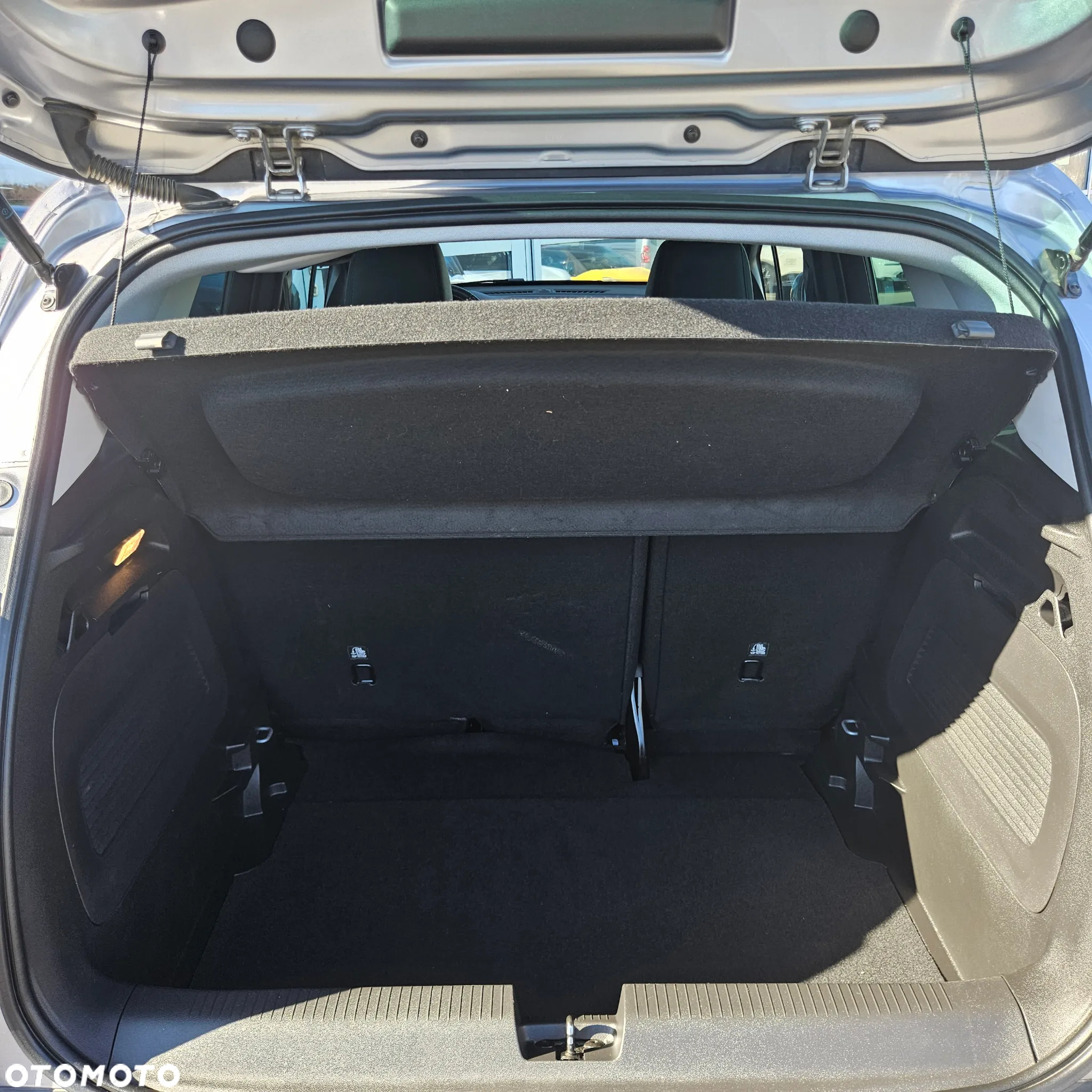 Opel Crossland X 1.2 T Eco Enjoy S&S - 11