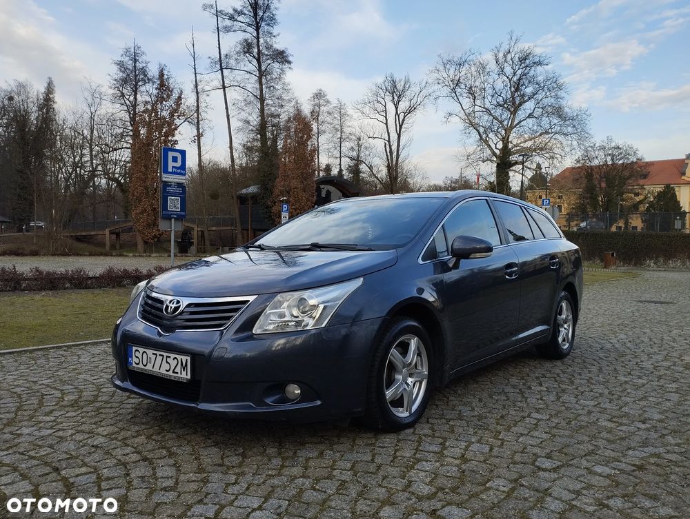 Toyota Avensis 2.0 D-4D Executive - 3