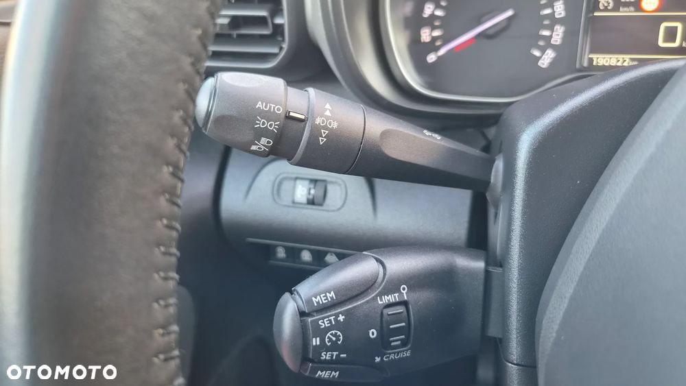 Citroën Berlingo M BlueHDi 130 SHINE - 22