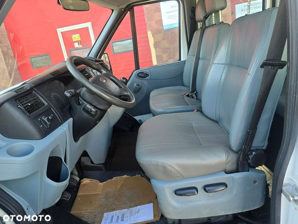 Ford Transit - 24