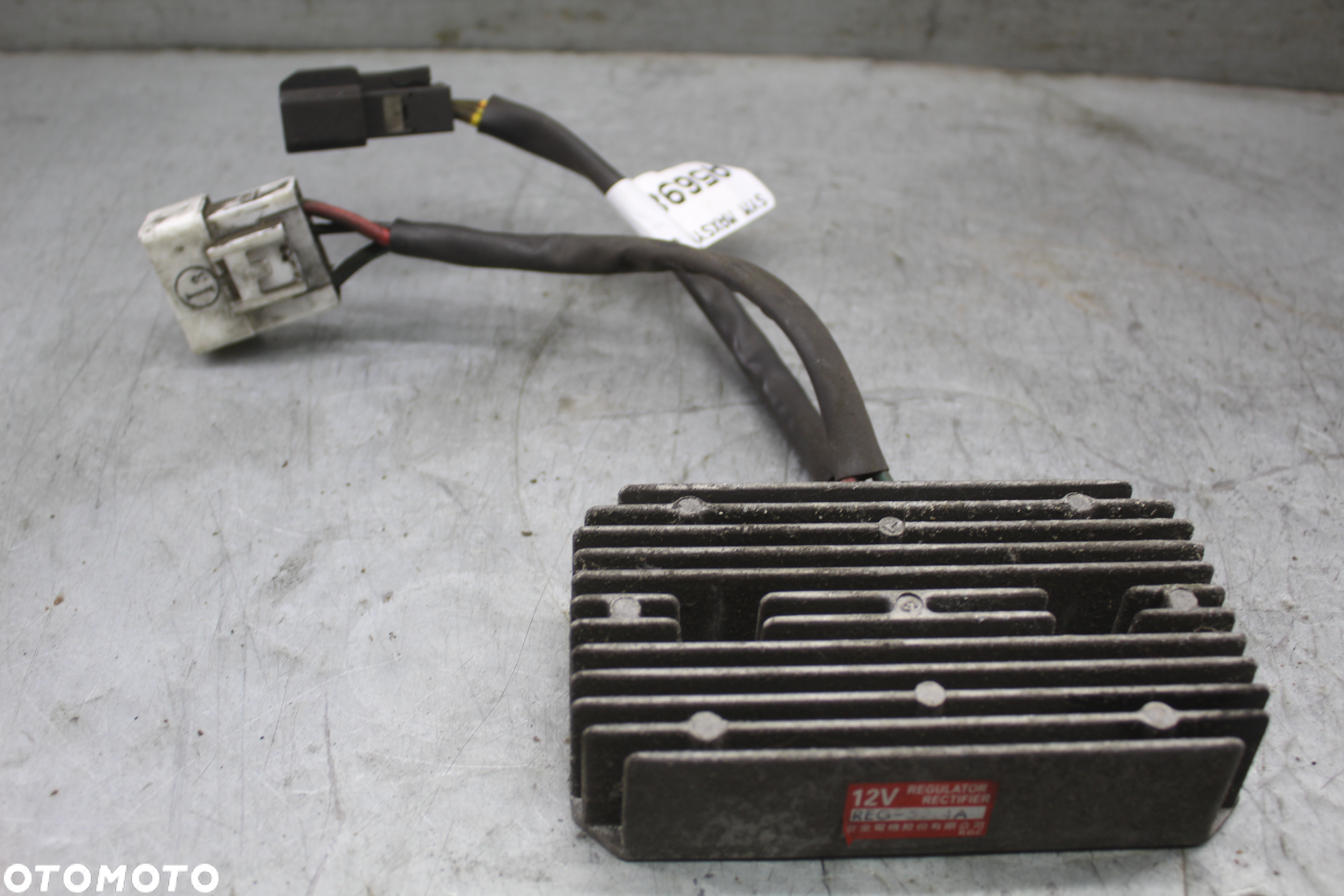 SYM MaxSym 600i ABS QUAD Regulator napięcia - 2