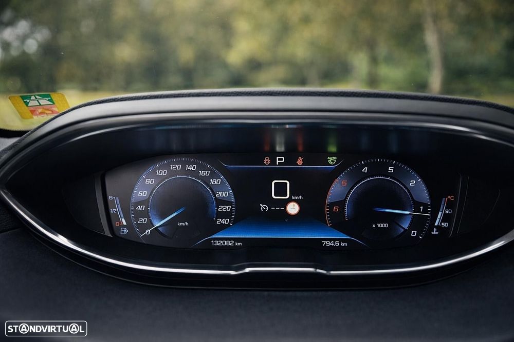 Peugeot 5008 1.5 BlueHDi Allure Pack EAT8 - 11