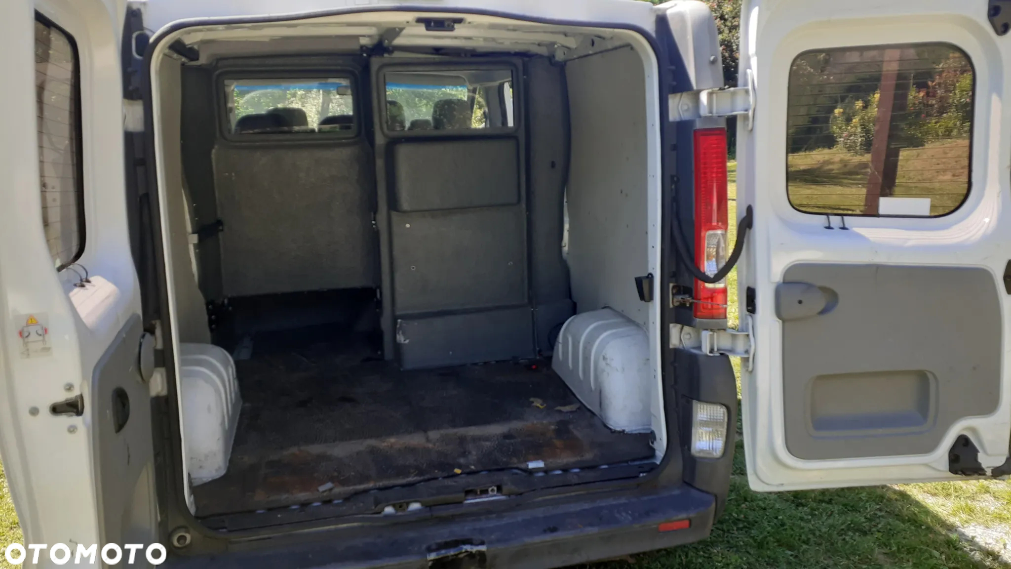 Renault trafic vivaro primastar 6 osob - 4