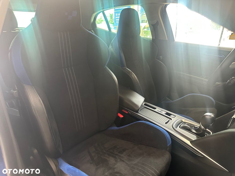 Renault Megane 1.6 dCi GT EDC - 6