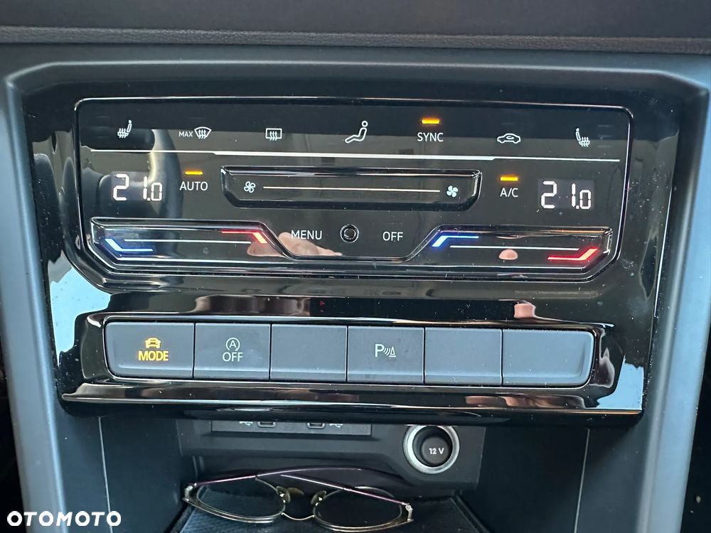 Volkswagen Touran - 27