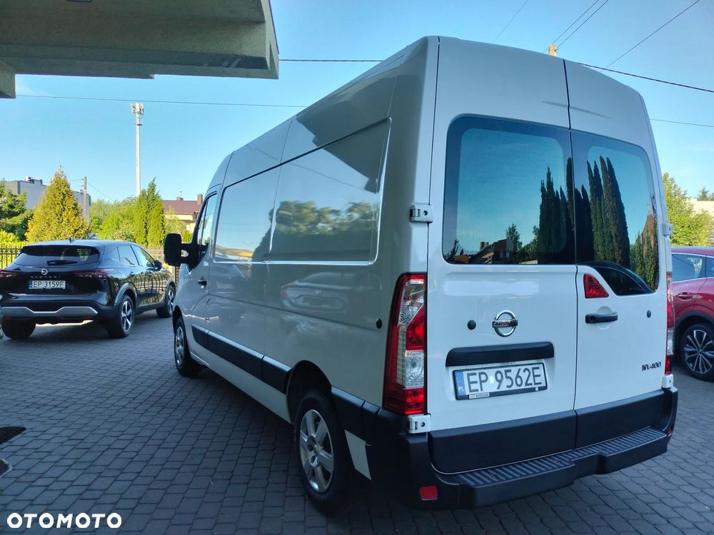 Nissan NV400 - 11