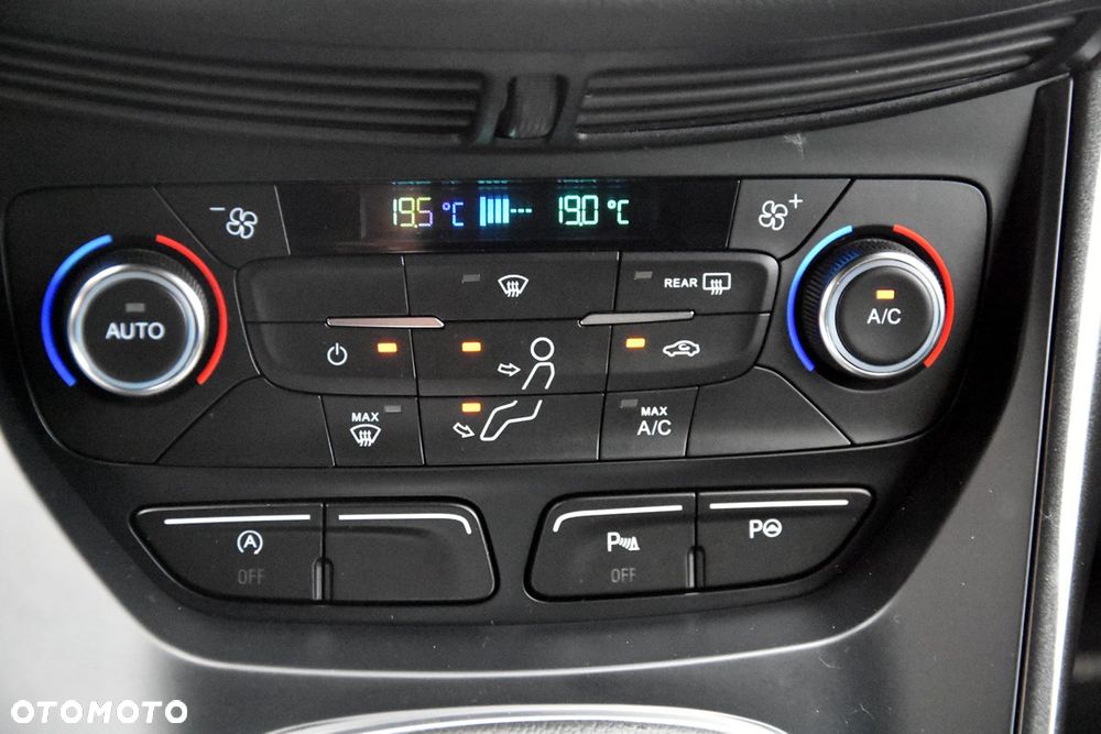 Ford Kuga 1.5 EcoBlue ST-LINE - 31