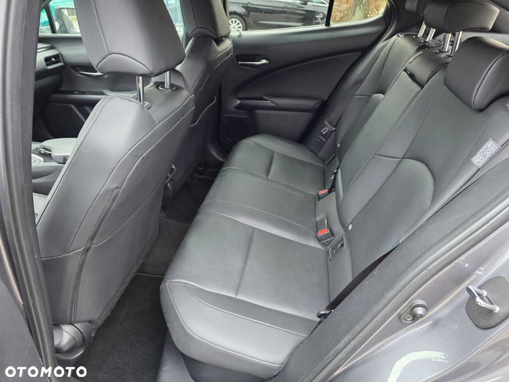 Lexus UX - 22