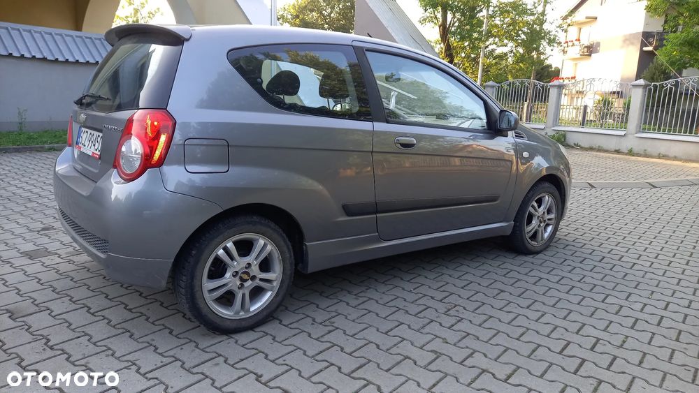 Chevrolet Aveo 1.2 16V LS Design+ - 10