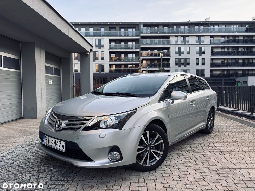 Toyota Avensis 1.8 Sol NAVI - 1