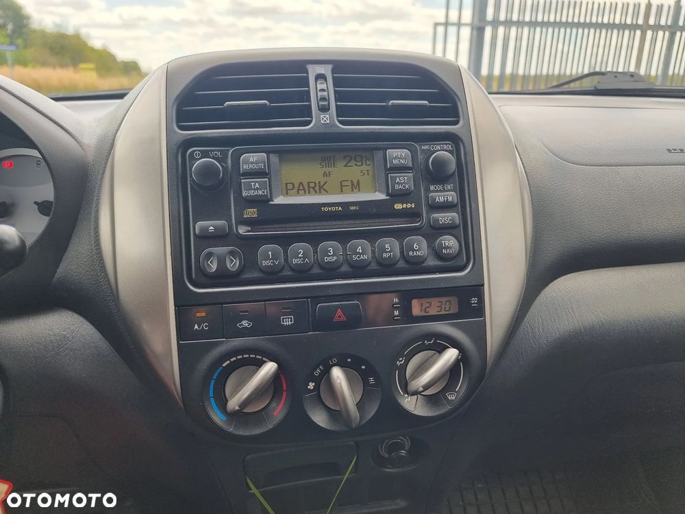 Toyota RAV4 D-4D 4x4 Sol - 7