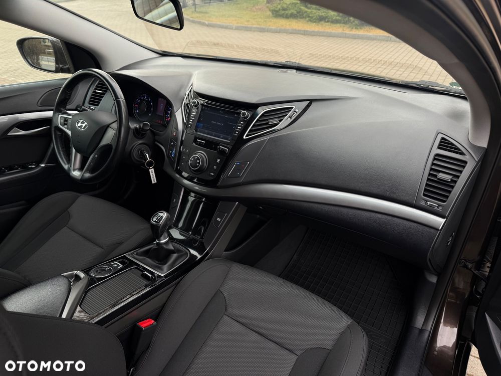 Hyundai i40 i40cw 1.6 Fifa World Cup Edition - 11