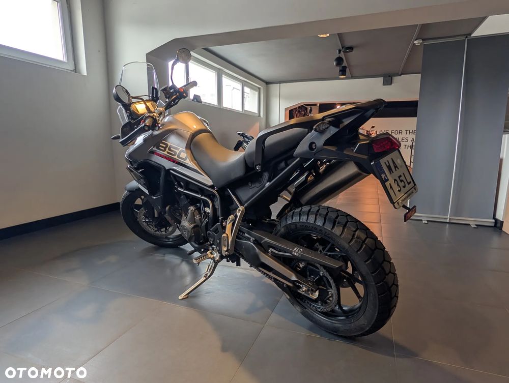 Triumph Tiger - 4