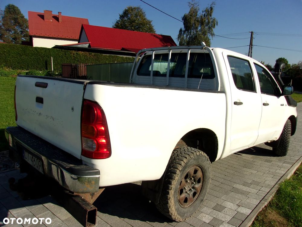 Toyota Hilux 2.5 D-4D Active - 17