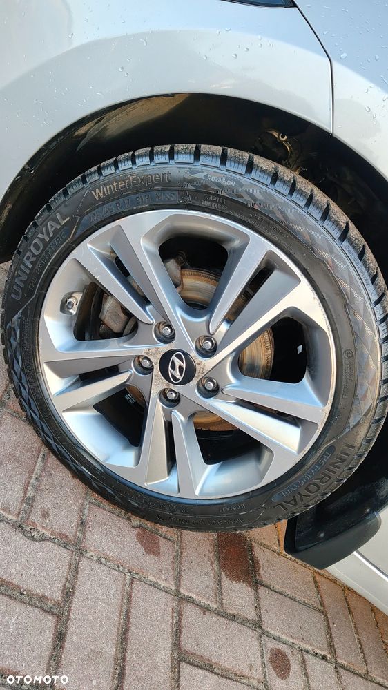 Hyundai Elantra 1.6 Comfort - 12