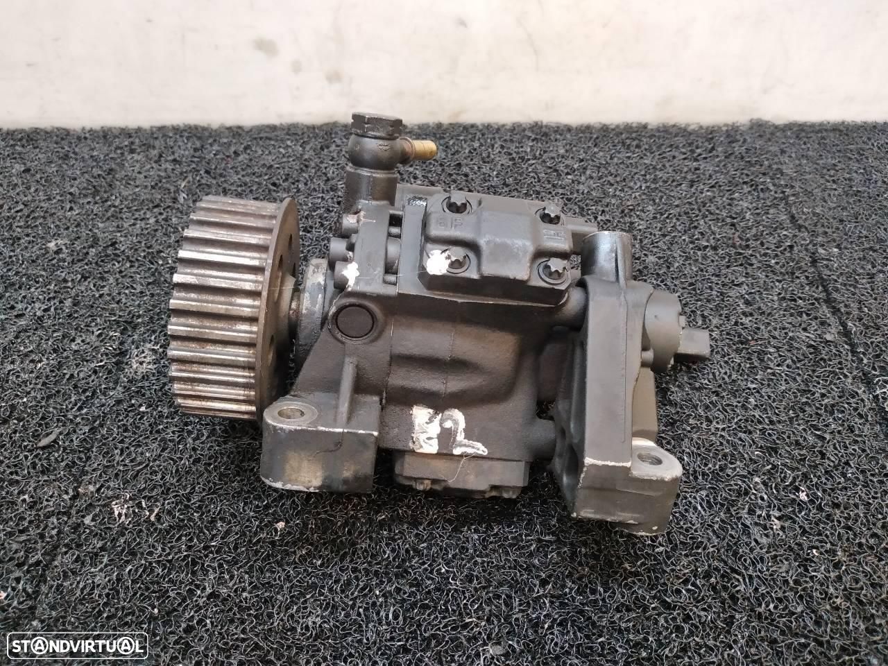BOMBA DE INJEÇÃO RENAULT MEGANE II CLASSIC BERLINA - 1