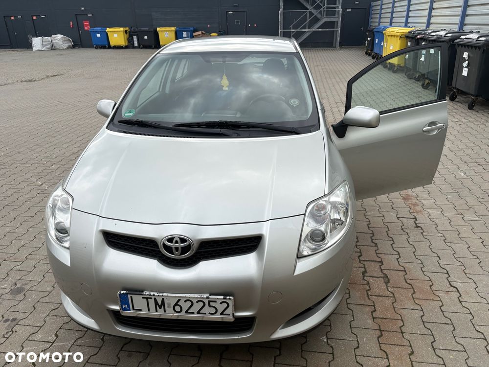 Toyota Auris - 1