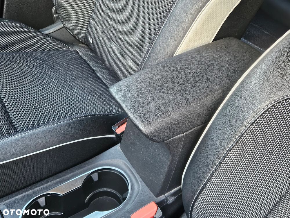 Renault Captur TCe 100 INTENS - 26