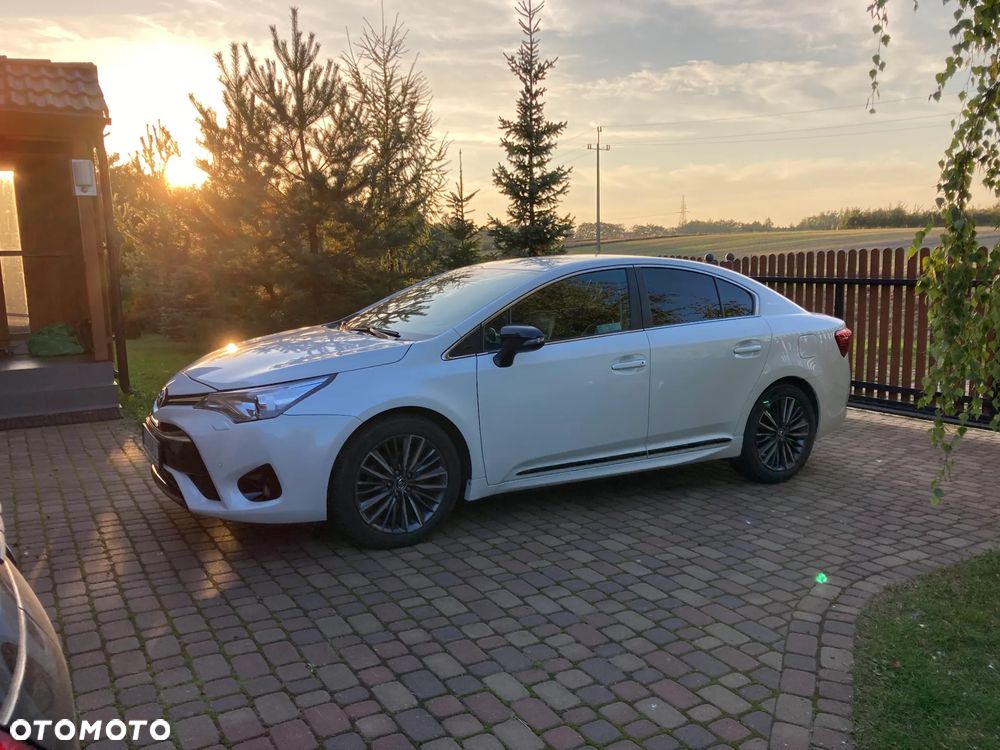 Toyota Avensis 2018 photo 2