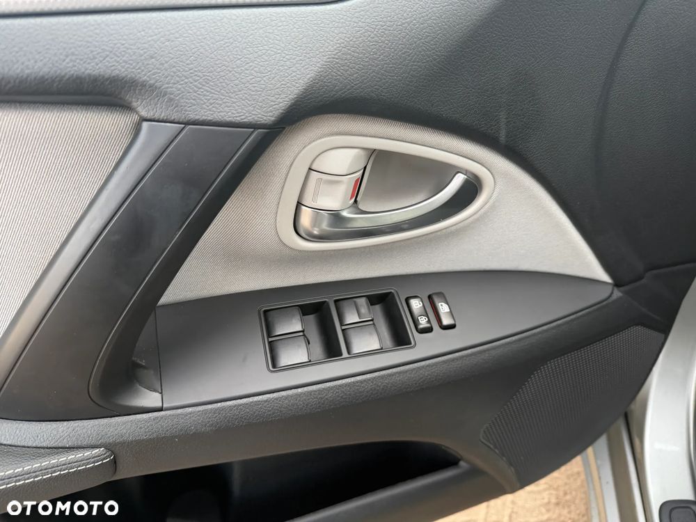 Toyota Avensis - 14