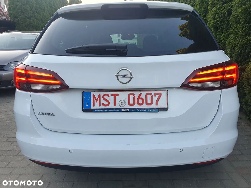 Opel Astra 1.6 D Automatik Start/Stop Innovation - 10