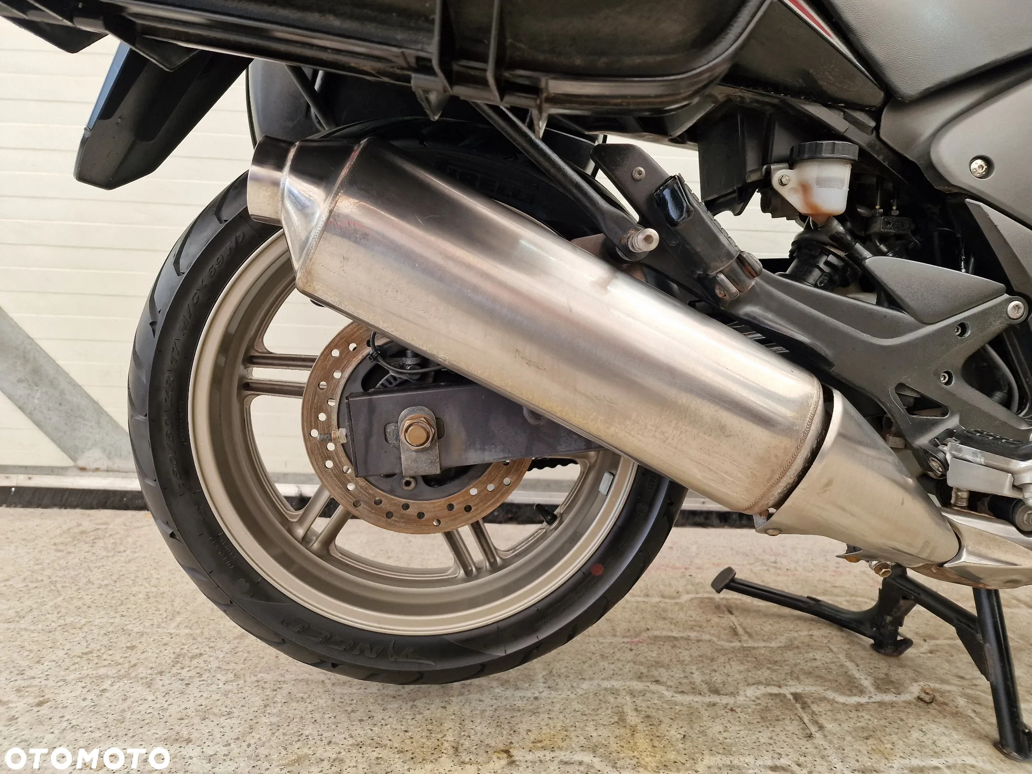 Honda CBF - 24