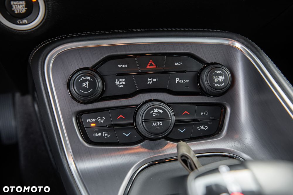 Dodge Challenger 5.7 R/T - 26