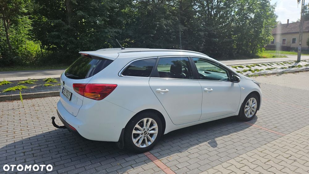 Kia Ceed - 4