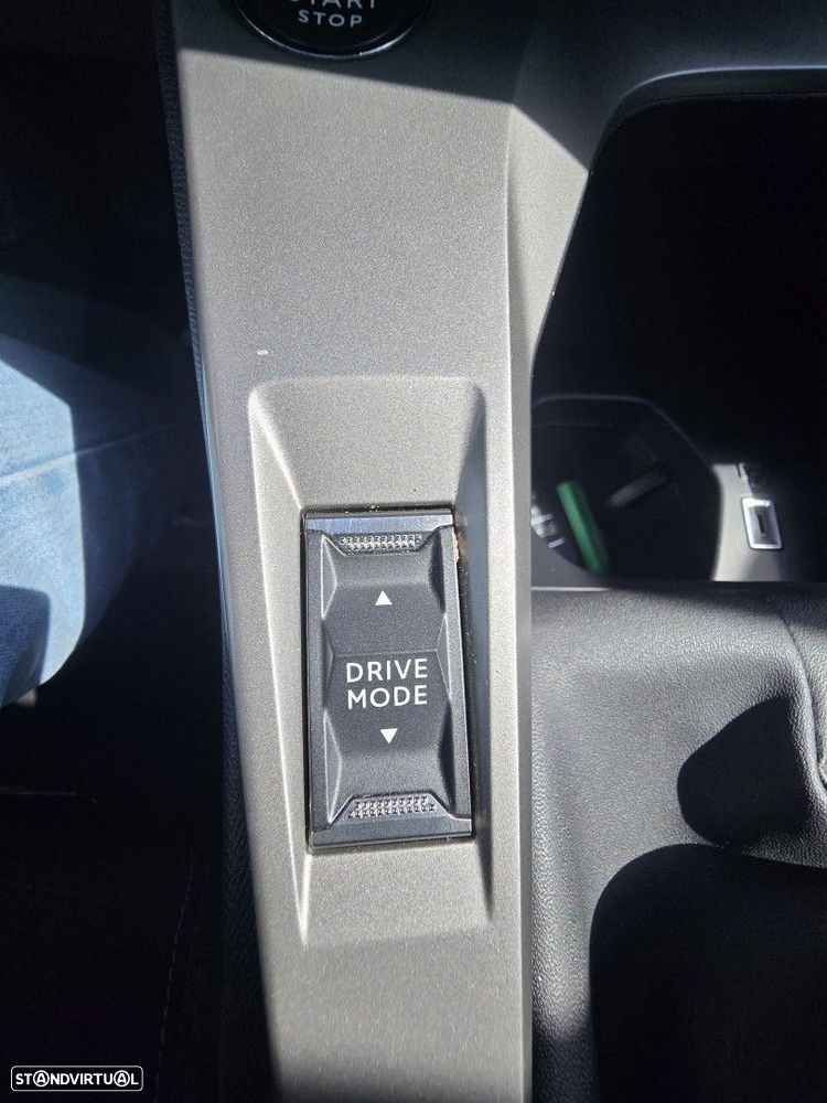 Peugeot 308 SW 1.5 BlueHDi Active Pack — fotografia 29