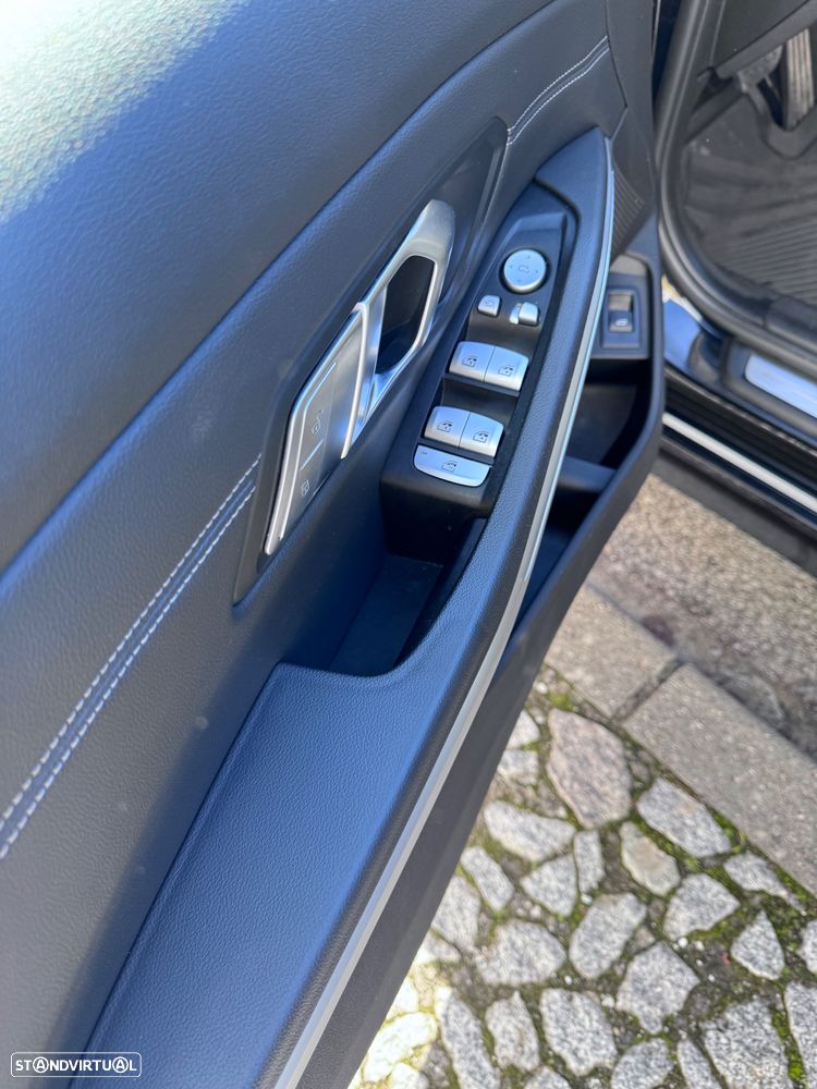 BMW 320 d Pack M Shadow Auto - 7