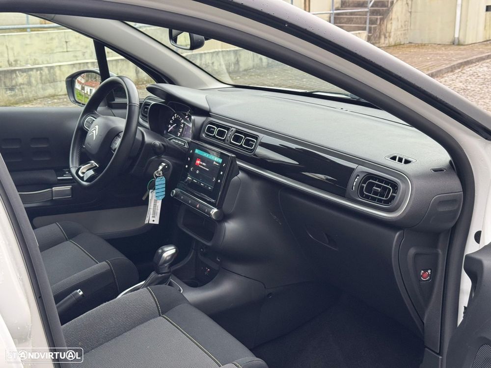 Citroën C3 1.2 PureTech Shine EAT6 - 24