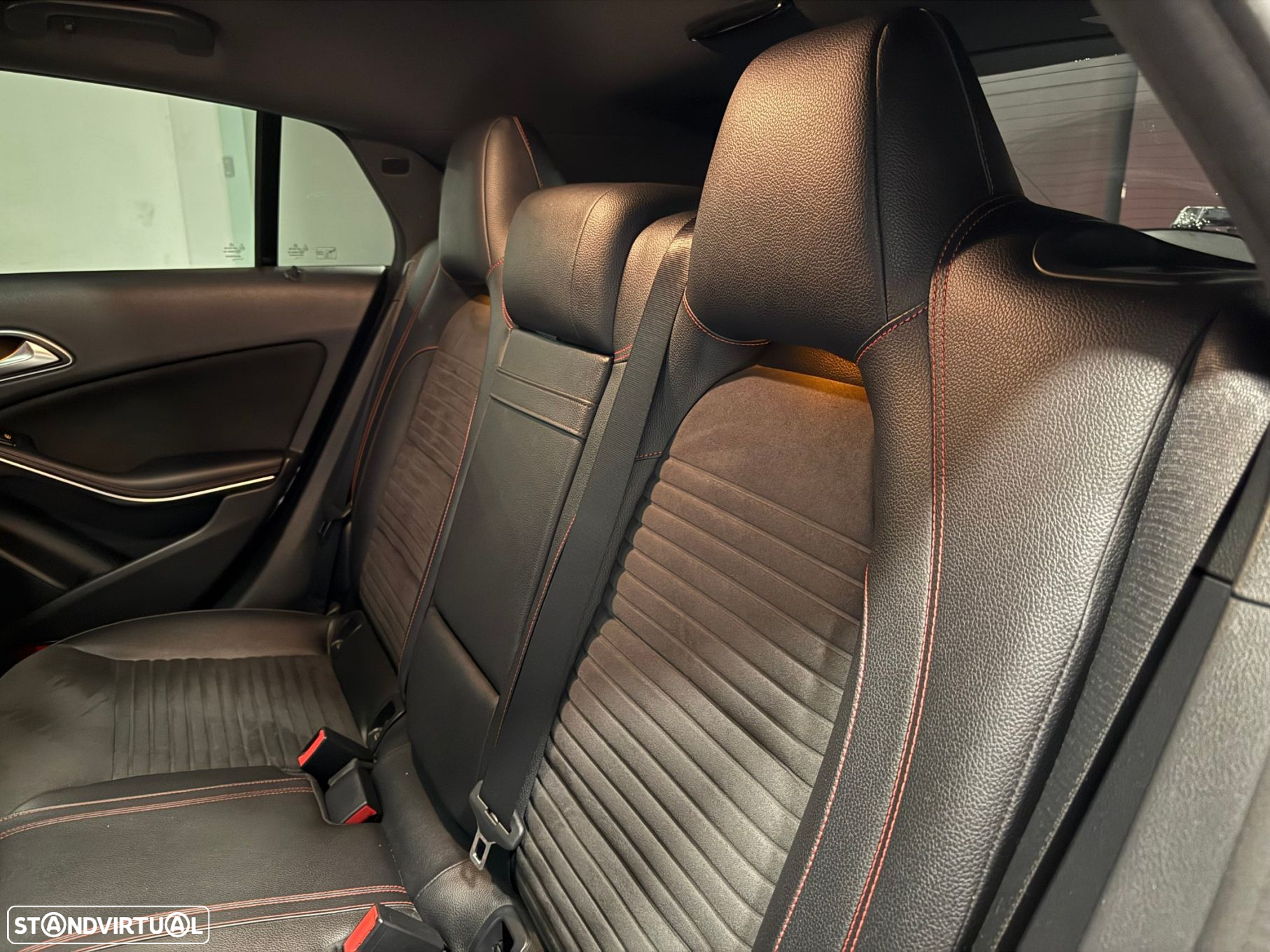 Mercedes-Benz CLA 220 Shooting Brake d 4Matic 7G-DCT AMG Line - 29